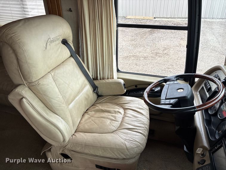 image for item EG8993 2006 Fleetwood American Tradition RV