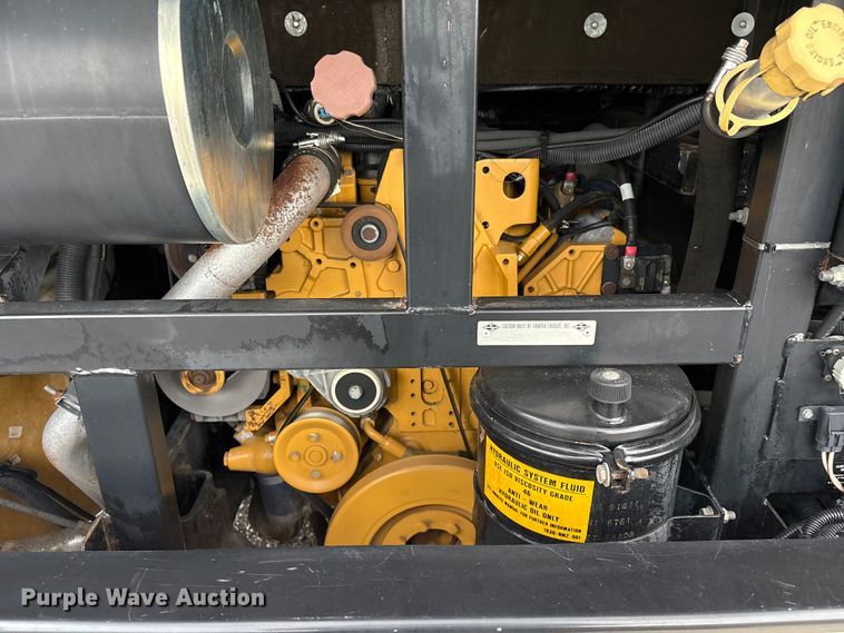 image for item EG8993 2006 Fleetwood American Tradition RV