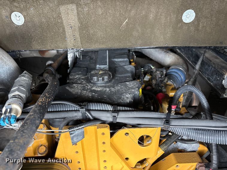 image for item EG8993 2006 Fleetwood American Tradition RV