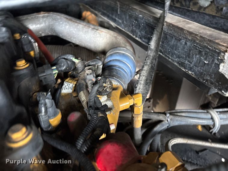 image for item EG8993 2006 Fleetwood American Tradition RV