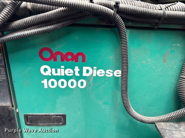 image for item EG8993 2006 Fleetwood American Tradition RV