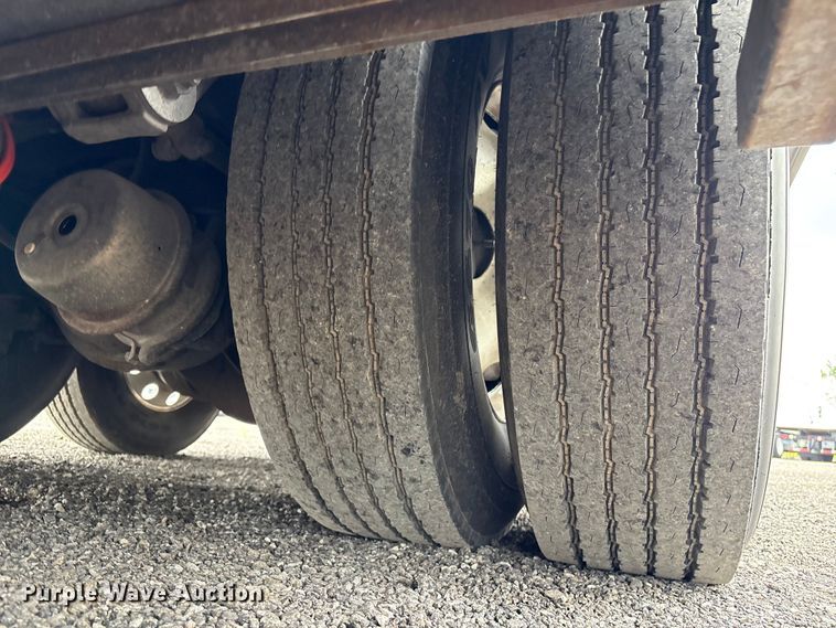 image for item EG8993 2006 Fleetwood American Tradition RV