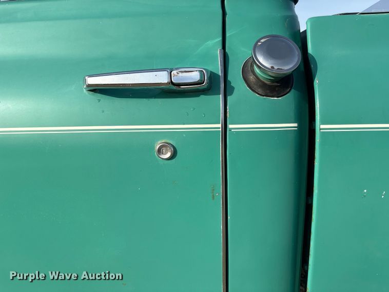 image for item EI5776 1972 Chevrolet C10 pickup truck