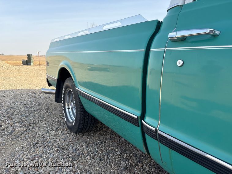 image for item EI5776 1972 Chevrolet C10 pickup truck
