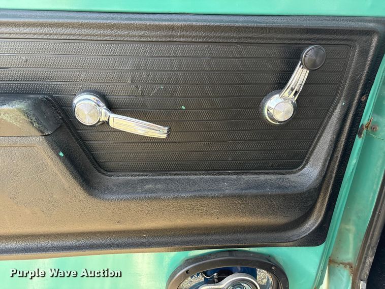 image for item EI5776 1972 Chevrolet C10 pickup truck