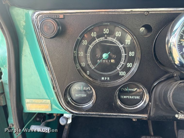 image for item EI5776 1972 Chevrolet C10 pickup truck