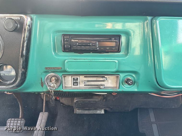 image for item EI5776 1972 Chevrolet C10 pickup truck