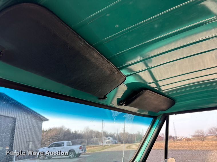 image for item EI5776 1972 Chevrolet C10 pickup truck