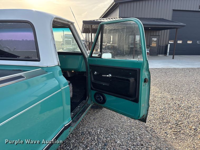 image for item EI5776 1972 Chevrolet C10 pickup truck