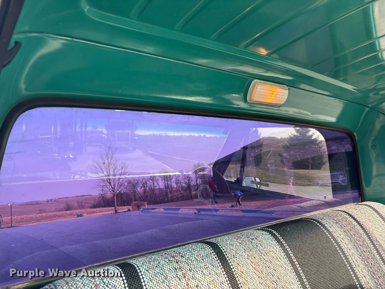 image for item EI5776 1972 Chevrolet C10 pickup truck