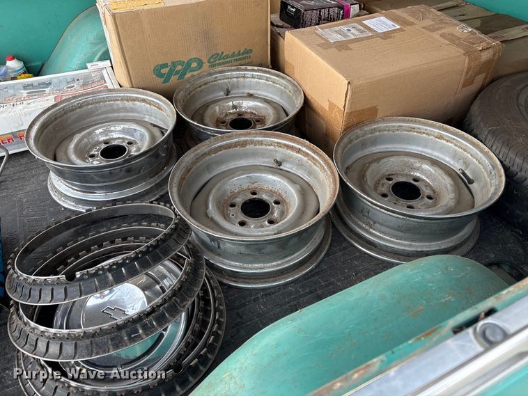 image for item EI5776 1972 Chevrolet C10 pickup truck