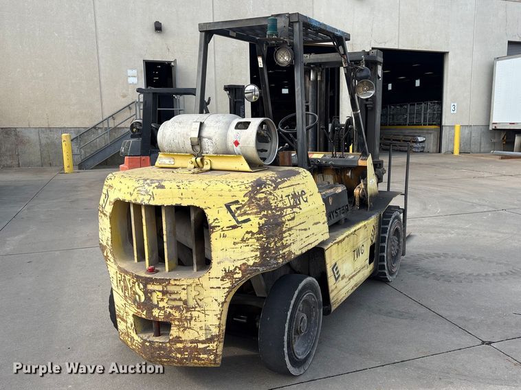 image for item EI5783 1987 Hyster H80XL forklift
