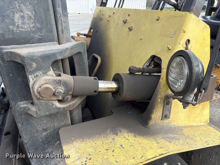 image for item EI5783 1987 Hyster H80XL forklift