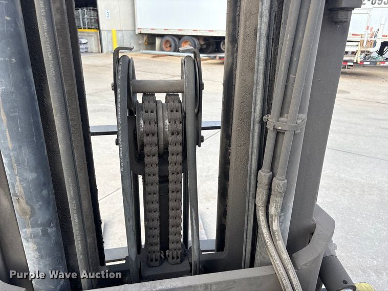 image for item EI5783 1987 Hyster H80XL forklift