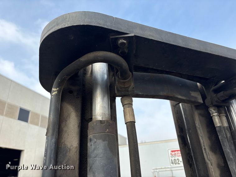 image for item EI5783 1987 Hyster H80XL forklift