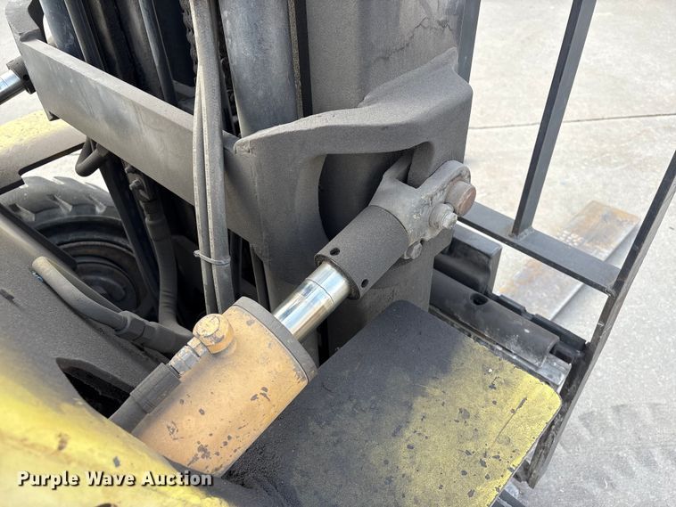 image for item EI5783 1987 Hyster H80XL forklift