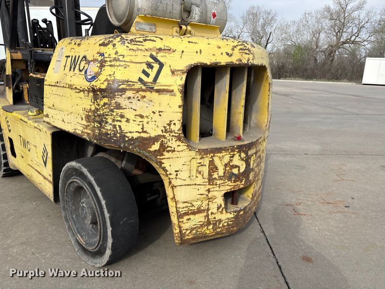 image for item EI5783 1987 Hyster H80XL forklift