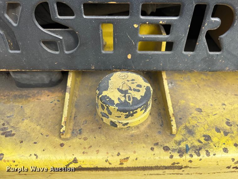 image for item EI5783 1987 Hyster H80XL forklift