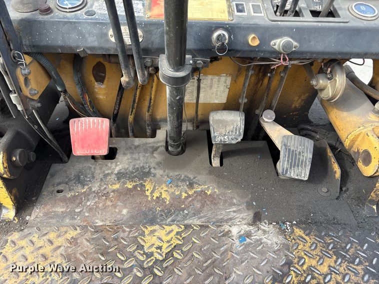 image for item EI5783 1987 Hyster H80XL forklift