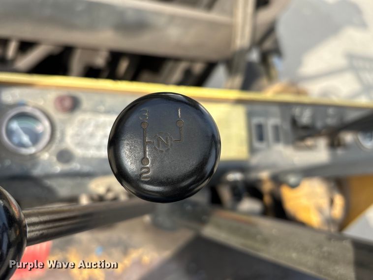 image for item EI5783 1987 Hyster H80XL forklift