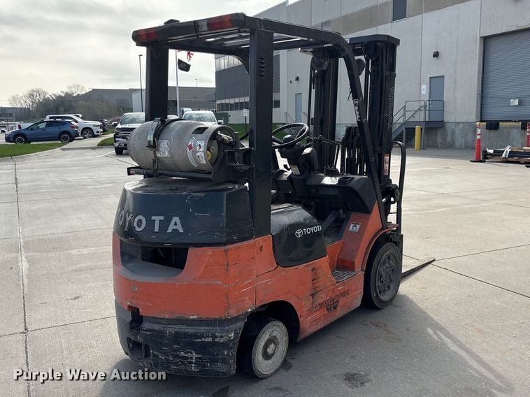image for item EI5784 2002 Toyota 7FGCU25 forklift