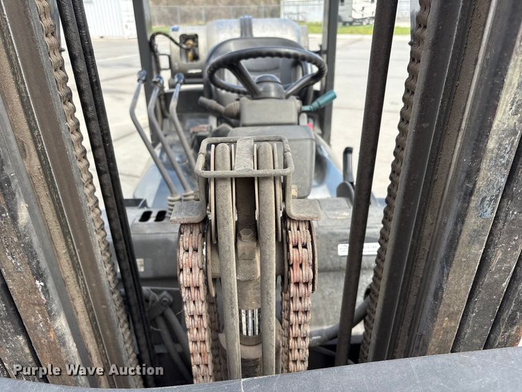 image for item EI5784 2002 Toyota 7FGCU25 forklift