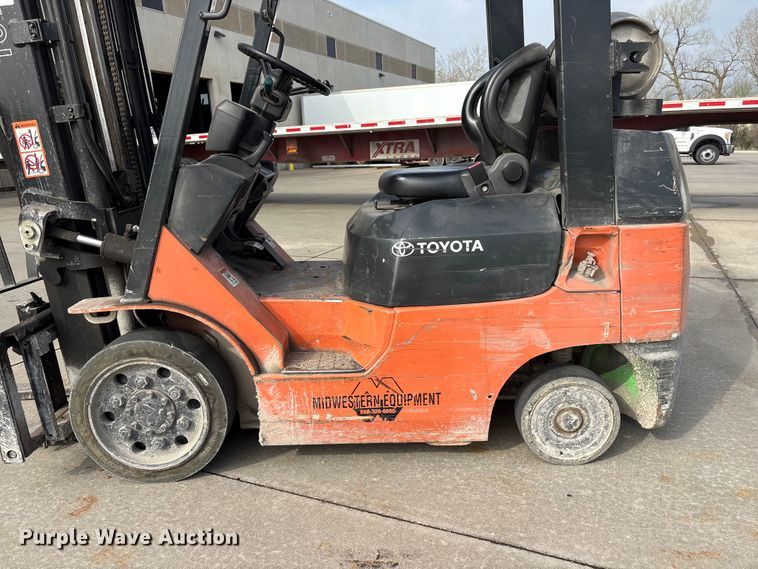 image for item EI5784 2002 Toyota 7FGCU25 forklift