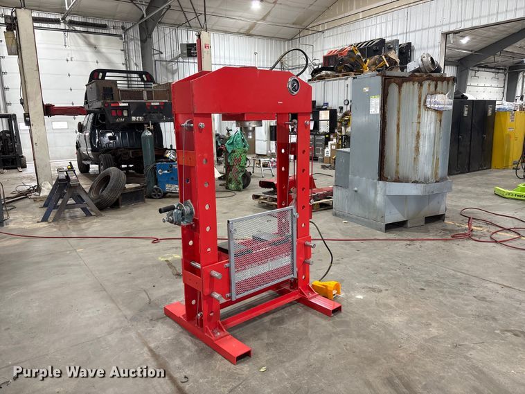 image for item EI5795 Hydraulic press