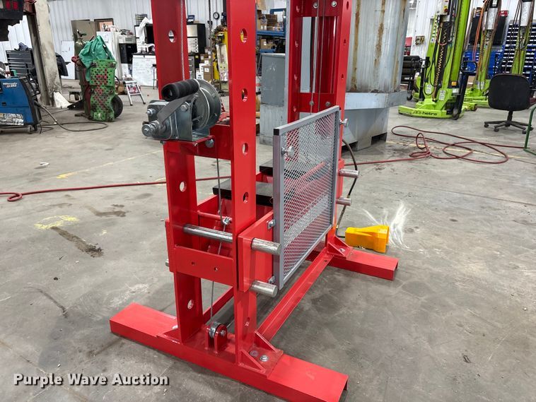 image for item EI5795 Hydraulic press