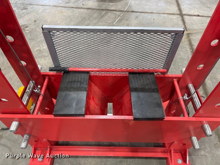 image for item EI5795 Hydraulic press