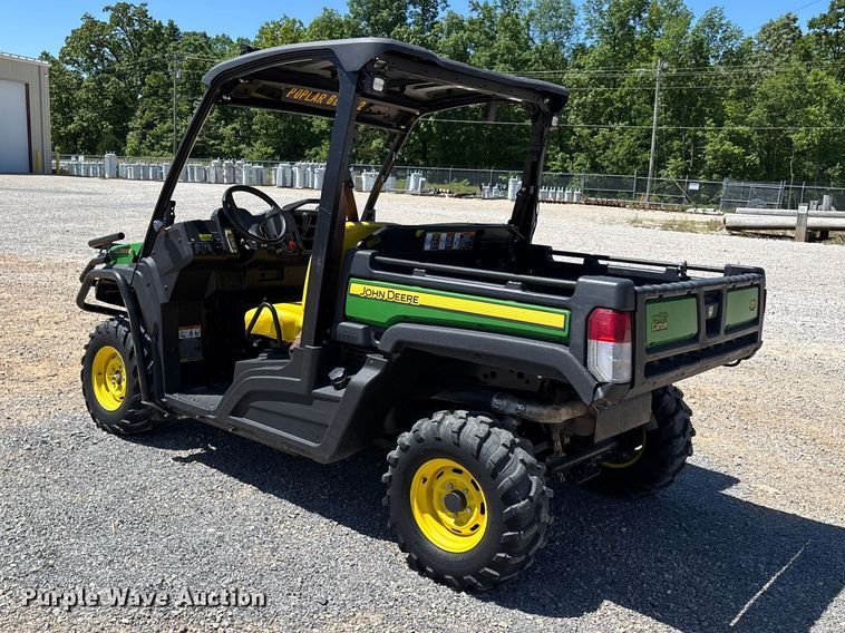 image for item EJ7811 2018 John Deere XUV835E utility vehicle