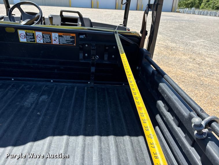 image for item EJ7811 2018 John Deere XUV835E utility vehicle