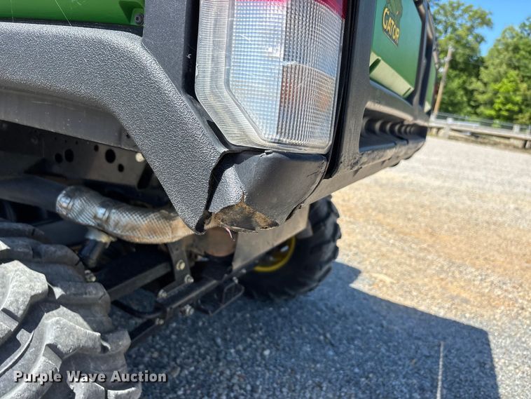 image for item EJ7811 2018 John Deere XUV835E utility vehicle