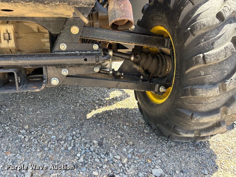 image for item EJ7811 2018 John Deere XUV835E utility vehicle