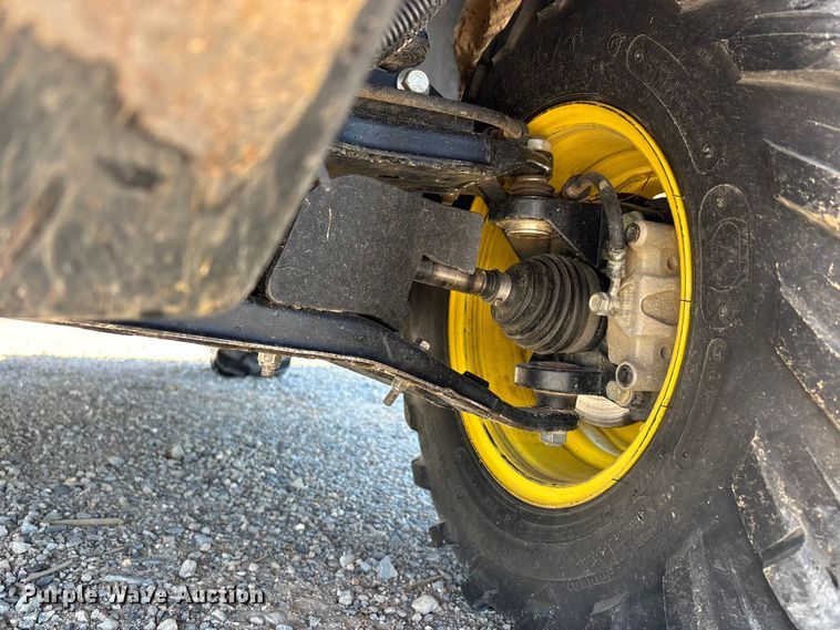 image for item EJ7811 2018 John Deere XUV835E utility vehicle