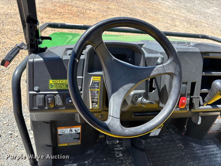 image for item EJ7811 2018 John Deere XUV835E utility vehicle