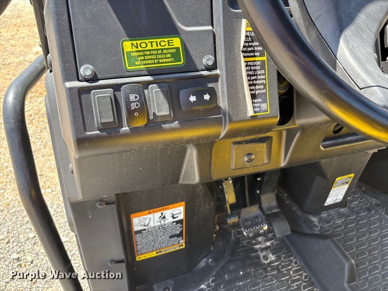 image for item EJ7811 2018 John Deere XUV835E utility vehicle