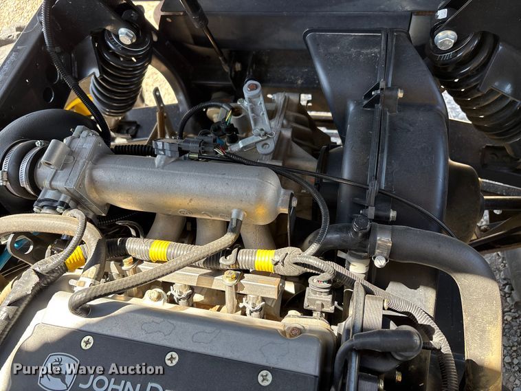 image for item EJ7811 2018 John Deere XUV835E utility vehicle