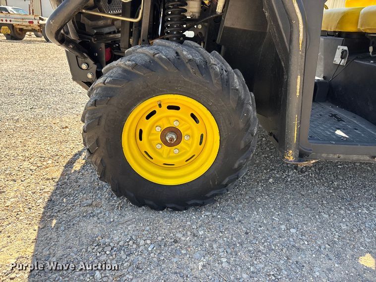 image for item EJ7811 2018 John Deere XUV835E utility vehicle