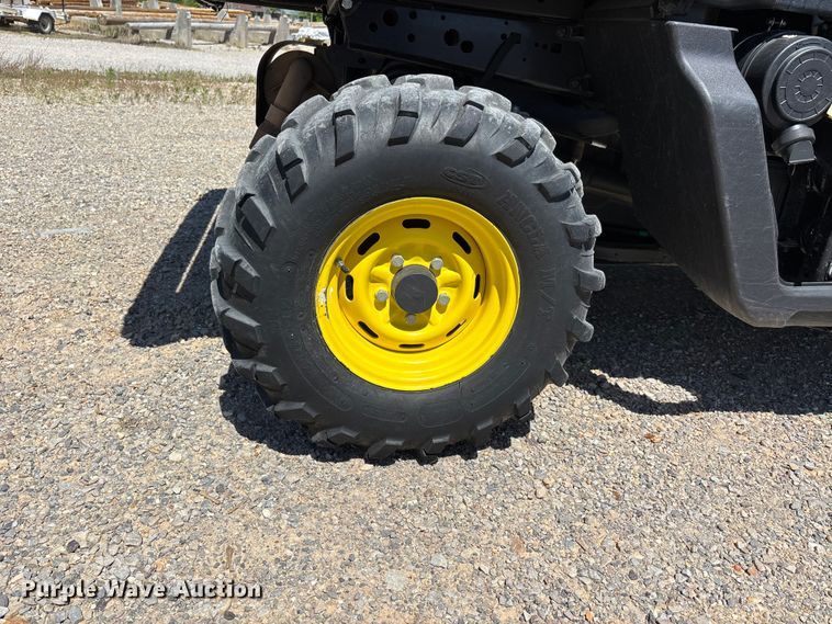 image for item EJ7811 2018 John Deere XUV835E utility vehicle