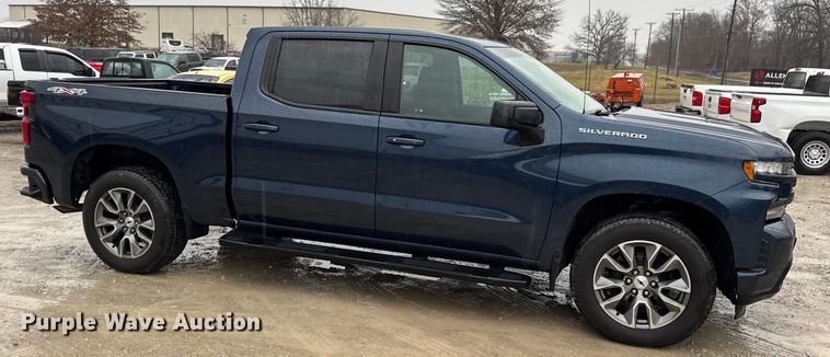 image for item EN0850 2020 Chevrolet Silverado 1500 Crew Cab pickup truck