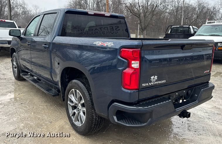 image for item EN0850 2020 Chevrolet Silverado 1500 Crew Cab pickup truck