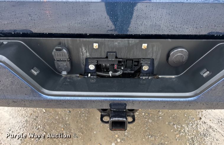 image for item EN0850 2020 Chevrolet Silverado 1500 Crew Cab pickup truck