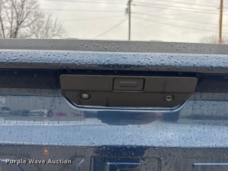 image for item EN0850 2020 Chevrolet Silverado 1500 Crew Cab pickup truck