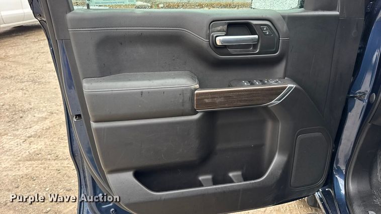 image for item EN0850 2020 Chevrolet Silverado 1500 Crew Cab pickup truck