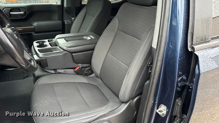 image for item EN0850 2020 Chevrolet Silverado 1500 Crew Cab pickup truck