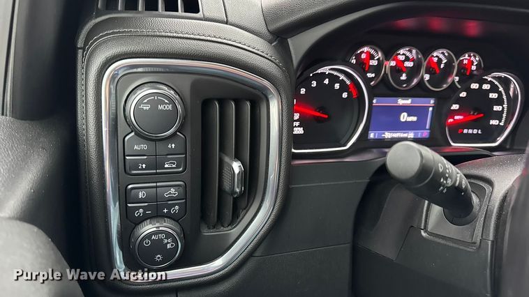 image for item EN0850 2020 Chevrolet Silverado 1500 Crew Cab pickup truck