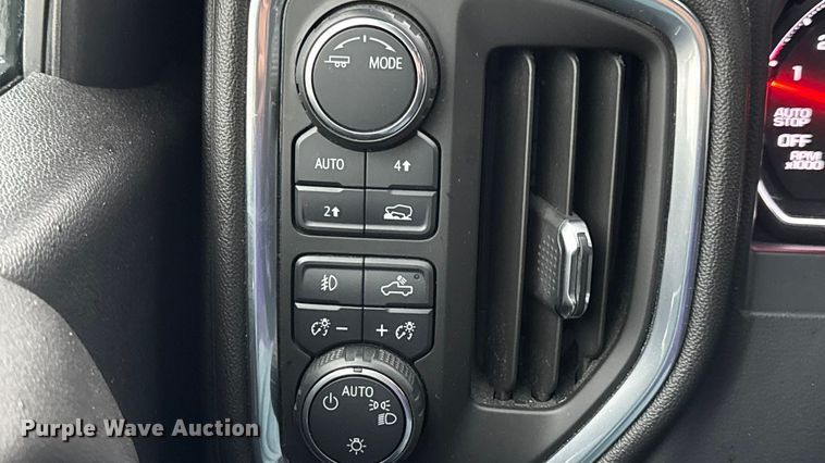 image for item EN0850 2020 Chevrolet Silverado 1500 Crew Cab pickup truck