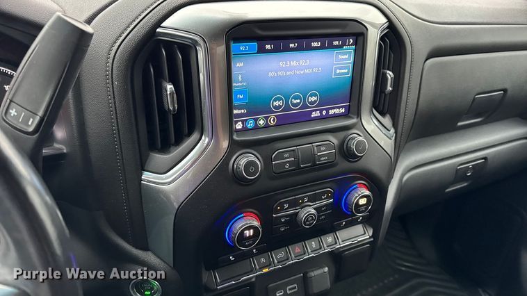 image for item EN0850 2020 Chevrolet Silverado 1500 Crew Cab pickup truck