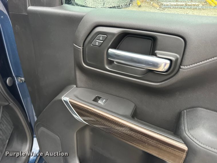 image for item EN0850 2020 Chevrolet Silverado 1500 Crew Cab pickup truck